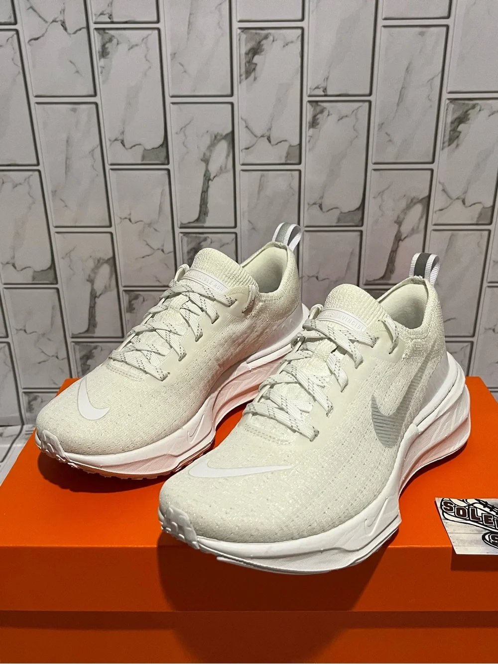 Nike ZoomX Invincible Run Flyknit 3 Running Shoes White Silver Training Womens 6